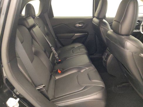 Used 2020 Jeep Cherokee Latitude Lux w/ Quick Order Package 26H Lux image 19