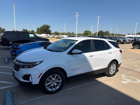 Used 2024 Chevrolet Equinox LT FWD image 5