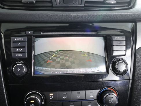 Used 2020 Nissan Rogue Sport S image 40