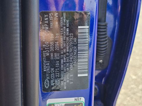 Used 2024 Hyundai Elantra Limited FWD image 17