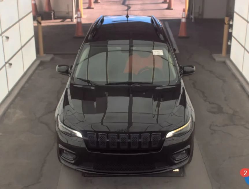 Used 2020 Jeep Cherokee Latitude Plus AWD/4WD image 3