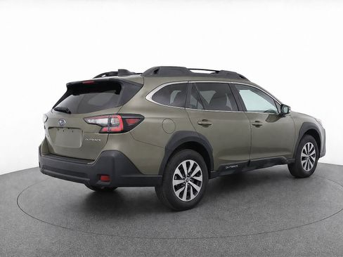 Used 2024 Subaru Outback Premium AWD/4WD image 4