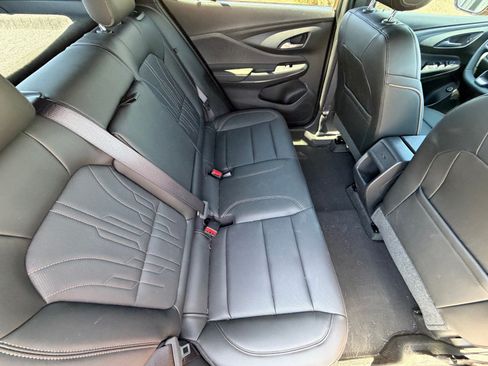 Used 2026 Buick Envista Avenir FWD image 11