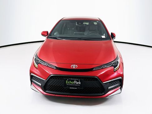 Used 2021 Toyota Corolla SE FWD image 2