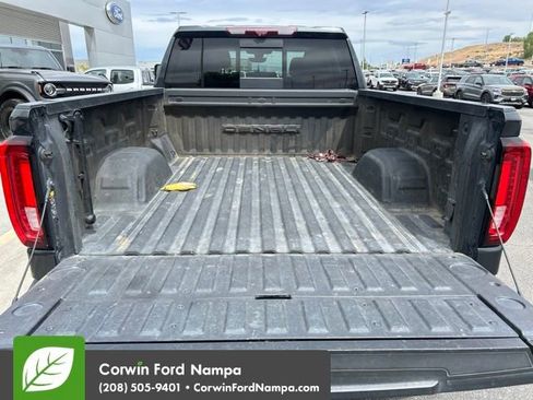 Used 2022 GMC Sierra 1500 Denali w/ Denali Reserve Package AWD/4WD image 9