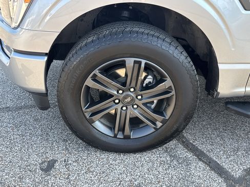 Used 2022 Ford F150 XLT w/ Equipment Group 302A High image 9