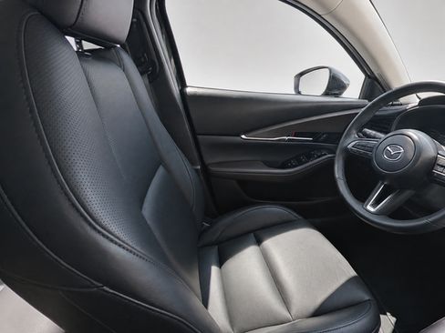Used 2024 MAZDA CX-30 AWD 2.5 S w/ Premium Package image 9