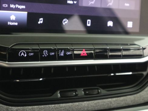 Used 2023 Jeep Compass Latitude w/ Convenience Group image 26