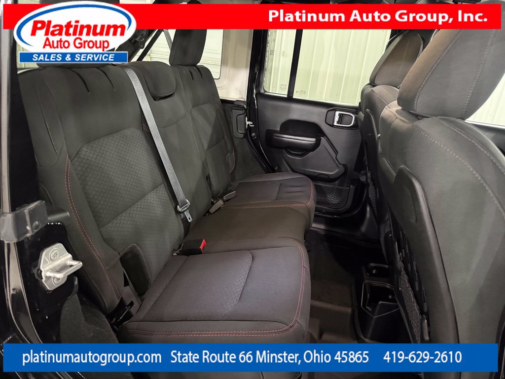 Used 2021 Jeep Wrangler Unlimited Rubicon w/ Dual Top Group AWD/4WD image 35