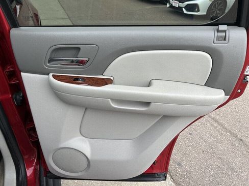 Used 2014 Chevrolet Tahoe LT w/ Luxury Package image 21