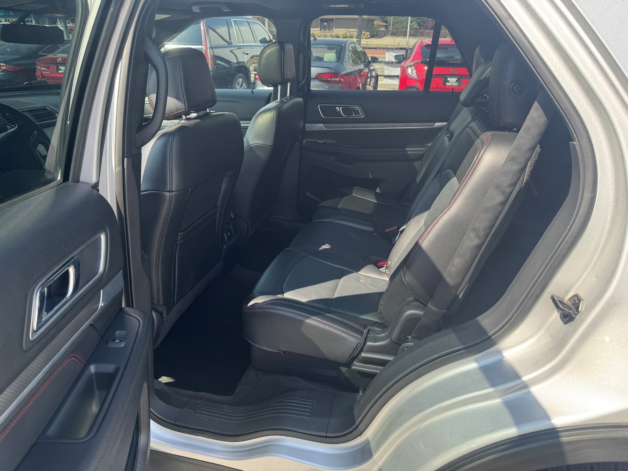 Used 2017 Ford Explorer Sport w/ Equipment Group 401A AWD/4WD image 7