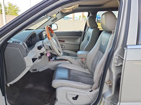 Used 2007 Jeep Grand Cherokee Overland AWD/4WD image 16