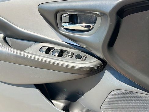 Used 2023 Nissan Murano SV FWD image 23