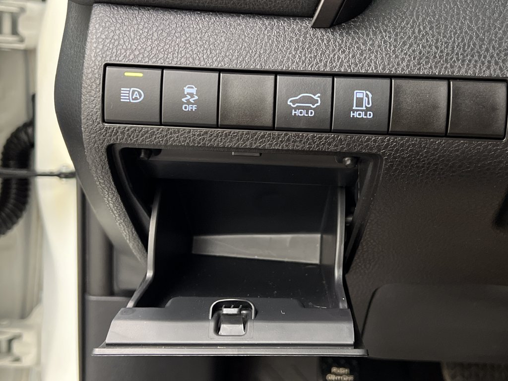 Used 2023 Toyota Camry SE w/ Convenience Package FWD image 42