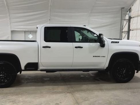 New 2026 Chevrolet Silverado 2500 LT w/ Trail Boss Package AWD/4WD image 9