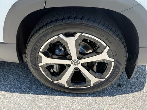 New 2026 Volkswagen Taos SEL AWD/4WD image 22