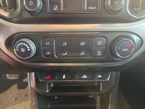 Used 2022 Chevrolet Colorado LT w/ LT Convenience Package image 27