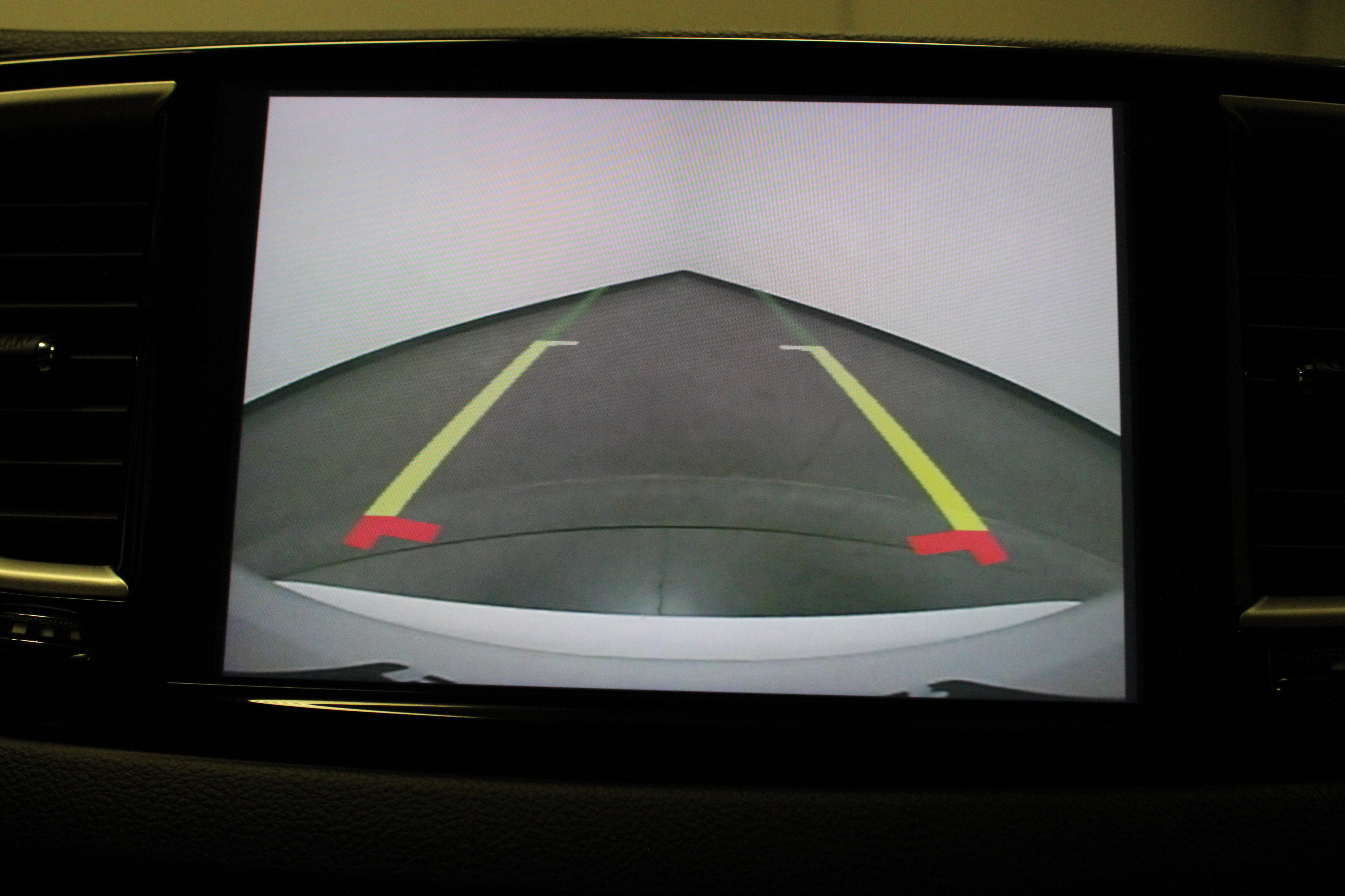 Used 2024 Chrysler Pacifica Touring-L FWD image 27
