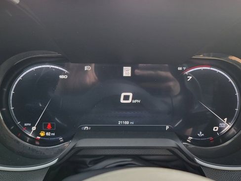 Used 2024 Alfa Romeo Giulia Veloce image 15