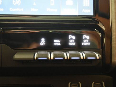 Used 2022 RAM 1500 Limited w/ Body Color Bumper Group AWD/4WD image 30