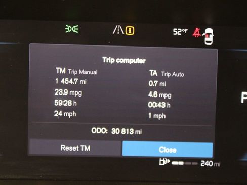 Used 2023 Volvo XC60 B5 Plus w/ Climate Package image 24