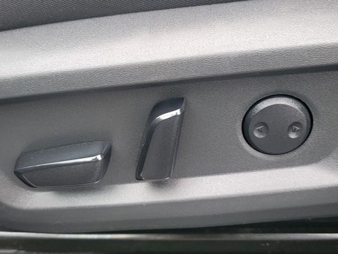 Certified 2021 Nissan Rogue SV image 36