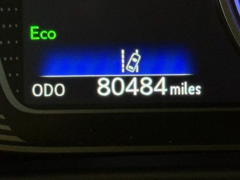 Used 2023 Lexus UX 250h FWD image 3
