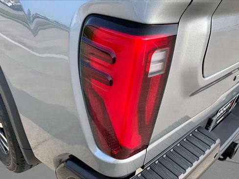 Used 2024 GMC Sierra 2500 Denali Ultimate AWD/4WD image 55