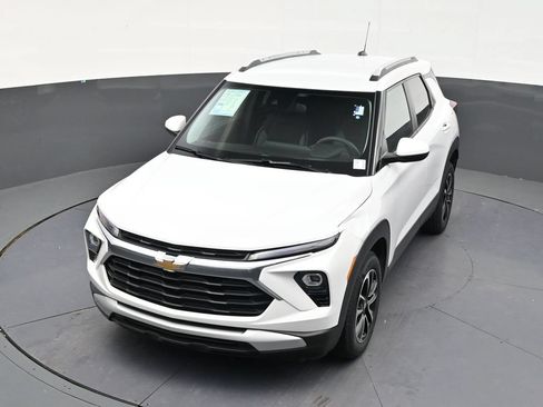 Used 2025 Chevrolet TrailBlazer LT FWD image 19