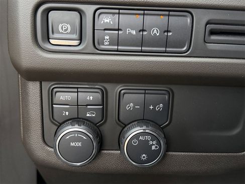 Certified 2024 Chevrolet Tahoe LT image 23