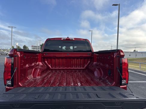 New 2026 Chevrolet Colorado LT w/ LT Convenience Package AWD/4WD image 8