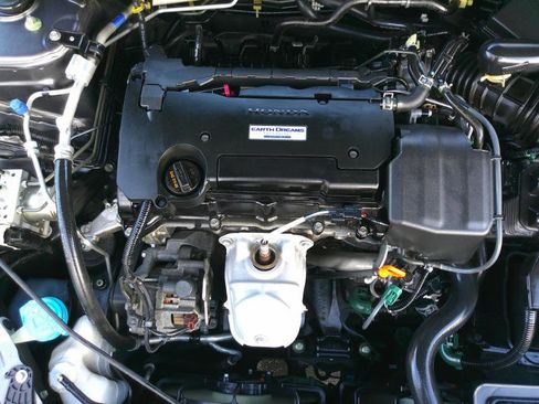 Used 2017 Honda Accord LX image 27