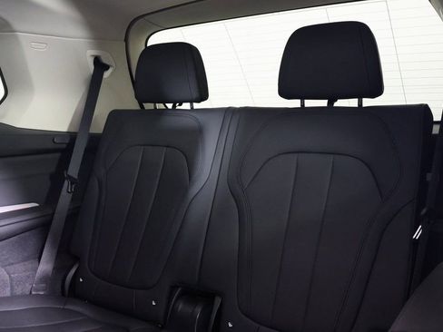 Used 2021 BMW X7 xDrive40i w/ Parking Assistance Package image 12