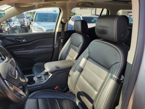 Used 2023 GMC Acadia Denali w/ Denali Ultimate Package image 10