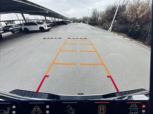 Used 2024 GMC Sierra 2500 Denali Ultimate image 9