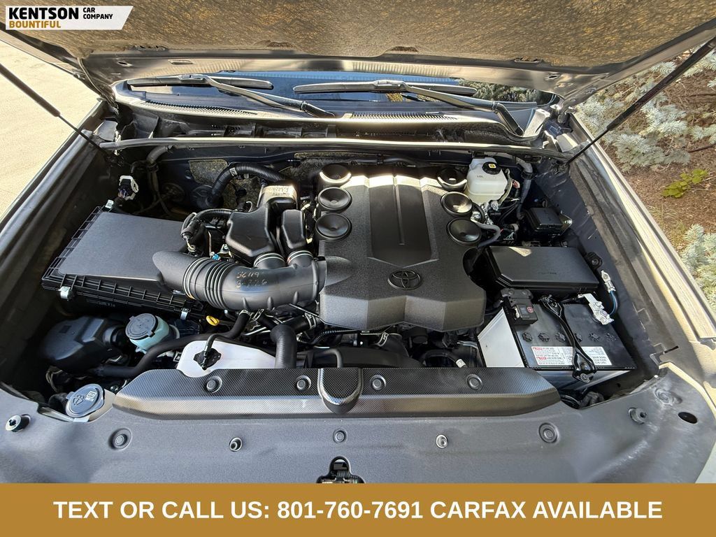 Used 2024 Toyota 4Runner SR5 AWD/4WD image 36