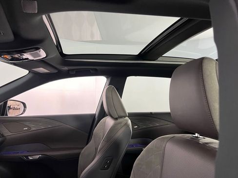 Used 2025 Lexus RX 450h AWD w/ Convenience Package image 24