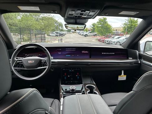 New 2026 Cadillac Escalade ESV Luxury w/ LPO, Floor Liner Package image 26
