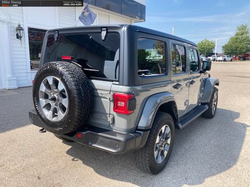 Used 2021 Jeep Wrangler Unlimited Sahara w/ Uconnect 4C Nav & Sound Group AWD/4WD image 5
