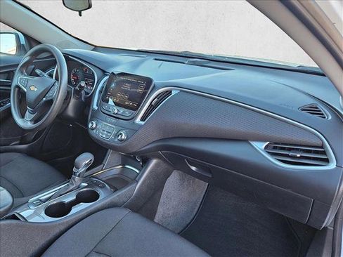 Used 2024 Chevrolet Malibu LT image 21