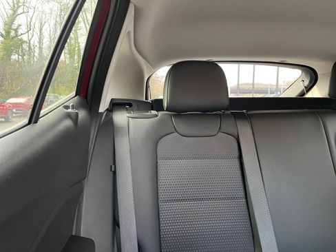 Used 2025 Chevrolet Trax LT image 37