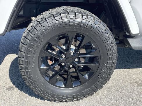 Used 2022 Jeep Gladiator Overland image 7