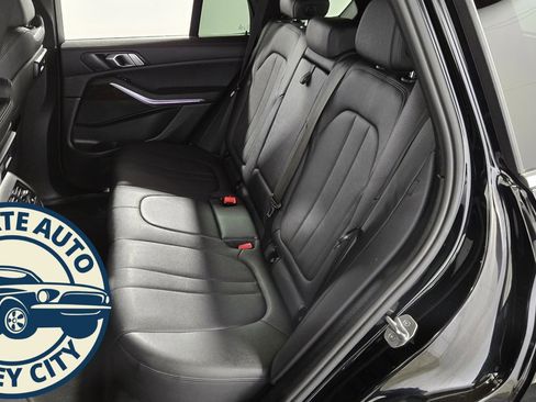Used 2020 BMW X5 xDrive40i w/ Parking Assistance Package image 24