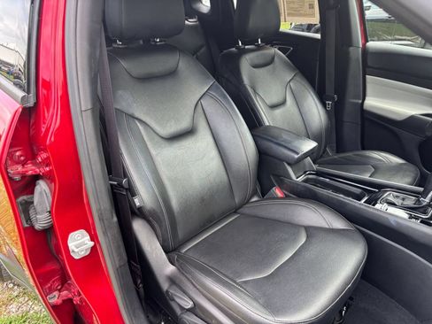 Used 2025 Jeep Compass Limited AWD/4WD image 37