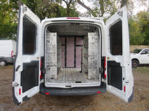 Used 2017 Ford Transit 250 130 Medium Roof RWD image 37