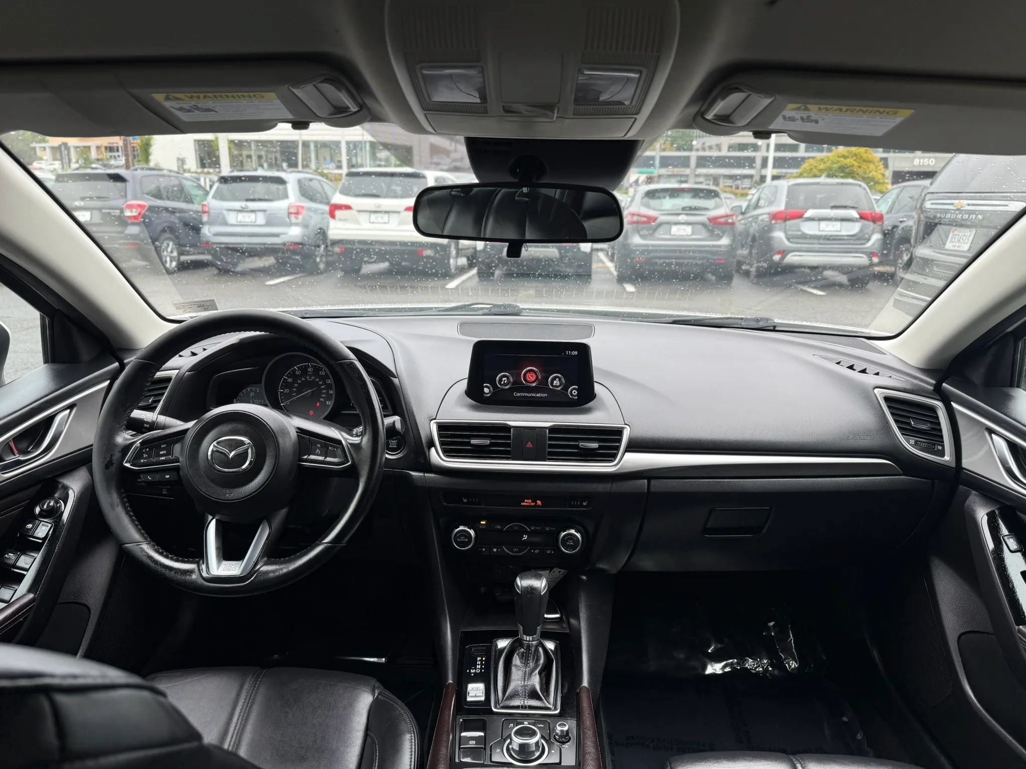 Used 2018 MAZDA MAZDA3 Touring FWD image 11