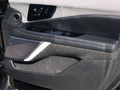 Certified 2025 Cadillac Optiq Sport 1 AWD/4WD image 21