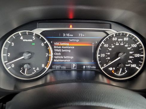 Used 2025 Nissan Altima 2.5 SV FWD image 25