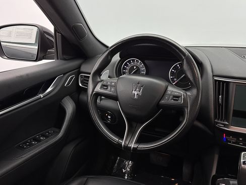 Used 2023 Maserati Levante Modena image 33