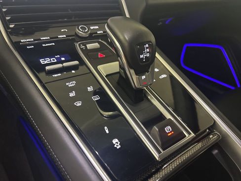 Used 2018 Porsche Panamera Turbo image 22